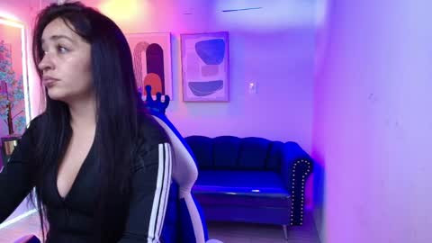 Alanna  online show from April 8, 2026, 3:39 am