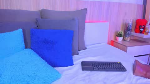 Snapshot of alanna_hank chatting on February 11, 2026, 2:11 pm Alanna online show from February 11, 2026, 2:11 pm