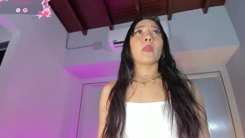 Snapshot of alannaajoness chatting on April 29, 2026, 5:30 pm Alanna Jonnes online show from April 29, 2026, 5:30 pm