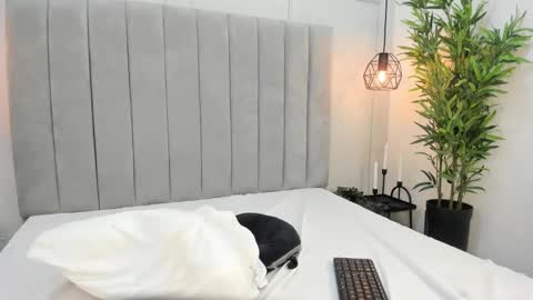 Snapshot of alannablair chatting on February 10, 2025, 6:24 pm Alanna online show from February 10, 2025, 6:24 pm