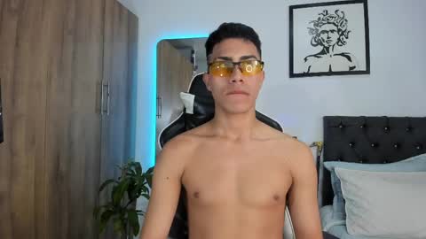 alannaughty_ online show from April 18, 2026, 10:10 pm