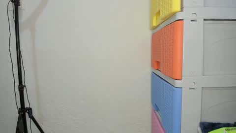 ALANNIS online show from December 3, 2025, 1:46 am