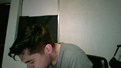 Snapshot of alber753713 chatting on June 24, 2026, 6:34 am alber753713 online show from June 24, 2026, 6:34 am