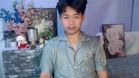 Snapshot of albertx_destroyer69 chatting on May 13, 2026, 2:09 am Albert online show from May 13, 2026, 2:09 am