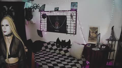 Mistic witch online show from February 10, 2025, 7:58 am