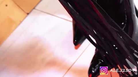 Ale online show from December 19, 2025, 11:50 am