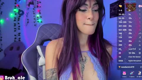 Snapshot of ale_petitee chatting on December 19, 2024, 6:12 am alexa online show from December 19, 2024, 6:12 am