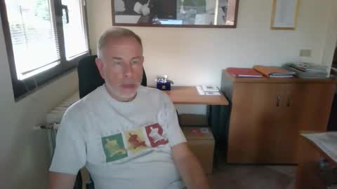 Snapshot of aleandela chatting on May 28, 2026, 4:26 pm aleandela online show from May 28, 2026, 4:26 pm