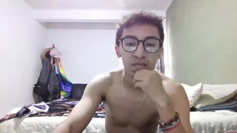 Snapshot of aleexrune chatting on October 10, 2025, 6:29 pm aleexrune online show from October 10, 2025, 6:29 pm