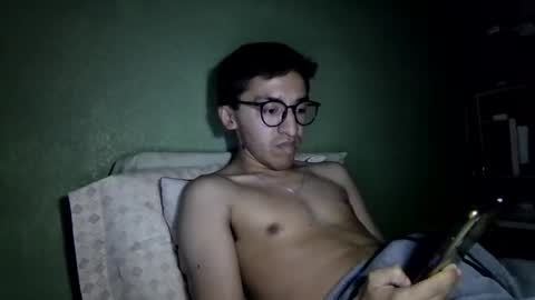 Snapshot of aleexrune chatting on December 22, 2025, 3:47 am aleexrune online show from December 22, 2025, 3:47 am