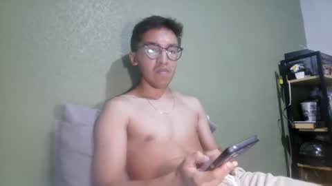 Snapshot of aleexrune chatting on July 9, 2026, 2:48 am aleexrune online show from July 9, 2026, 2:48 am