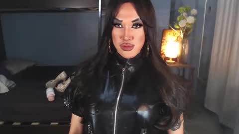 Snapshot of aleinacroft chatting on February 3, 2025, 8:35 pm aleinacroft online show from February 3, 2025, 8:35 pm