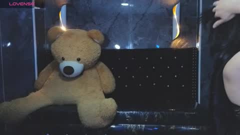 aleja online show from November 24, 2025, 8:30 pm