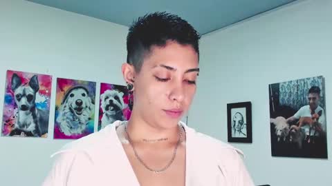 Alejandra online show from March 8, 2025, 7:09 pm