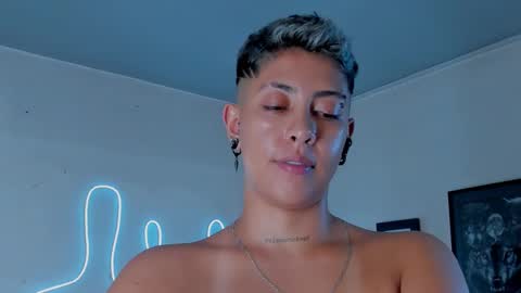 Alejandra online show from December 19, 2025, 10:33 am