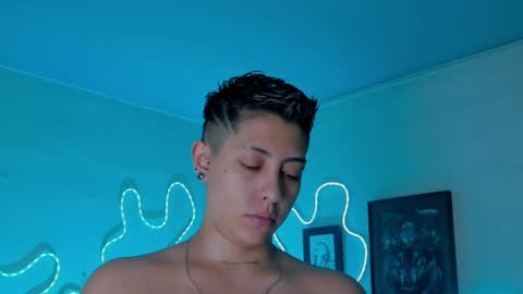 Alejandra online show from April 8, 2026, 8:53 pm