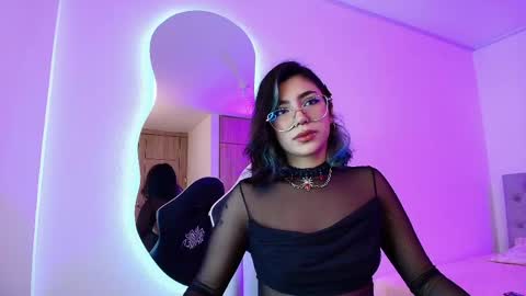 Snapshot of aleja__storm chatting on May 22, 2026, 12:11 pm A L E J A online show from May 22, 2026, 12:11 pm