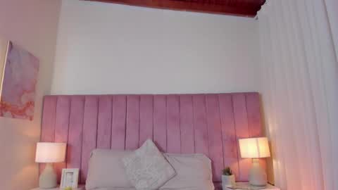 Alejandra Arango online show from October 10, 2025, 10:20 pm