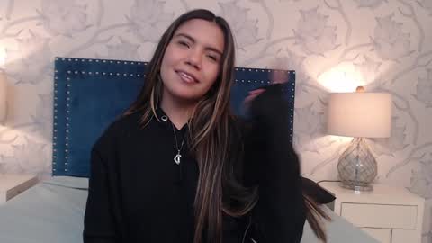 Snapshot of aleja_gh1 chatting on January 25, 2025, 1:43 am 1 online show from January 25, 2025, 1:43 am