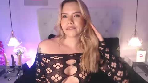 Snapshot of aleja_gh1 chatting on July 18, 2026, 7:39 pm 1 online show from July 18, 2026, 7:39 pm