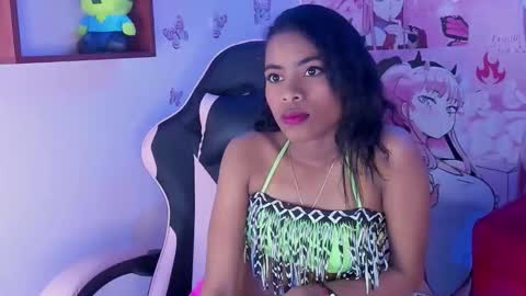 aleja_miller1703 online show from February 12, 2026, 10:27 pm
