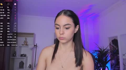 Snapshot of alejaa___ chatting on February 19, 2025, 9:25 pm Alejandra online show from February 19, 2025, 9:25 pm