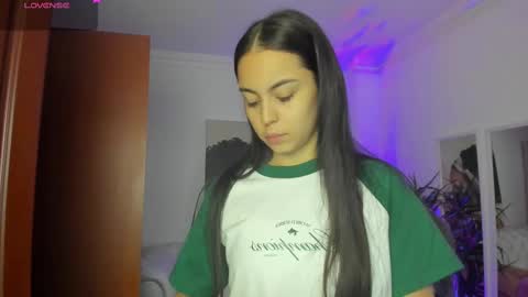 Snapshot of alejaa___ chatting on March 1, 2025, 11:28 am Alejandra online show from March 1, 2025, 11:28 am