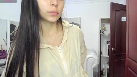 Snapshot of alejaa___ chatting on March 5, 2025, 11:28 am Alejandra online show from March 5, 2025, 11:28 am