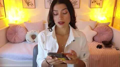 Alejandhra online show from November 26, 2025, 12:06 pm