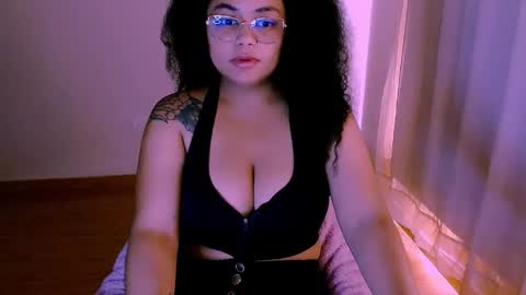 Alejandra  online show from November 30, 2025, 3:49 pm