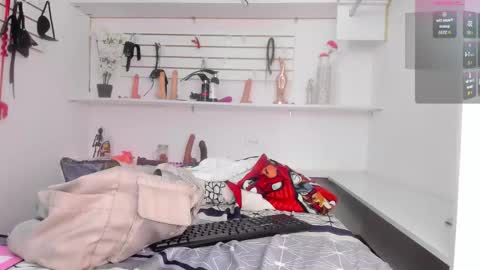 Alejandra online show from September 14, 2025, 2:16 pm