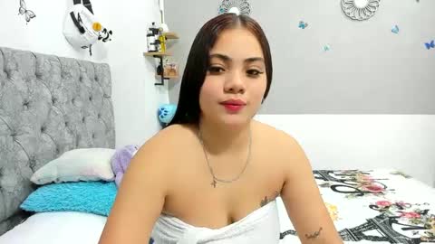 alejandra_evanss online show from September 21, 2025, 10:22 pm