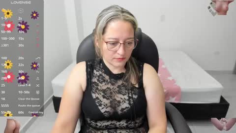 alejandra online show from February 13, 2025, 11:50 am