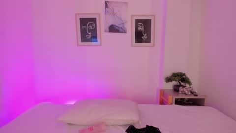 Alejandra online show from March 24, 2026, 2:11 pm