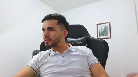 Snapshot of alejandroo_7 chatting on January 5, 2025, 1:45 am alejandroo_7 online show from January 5, 2025, 1:45 am