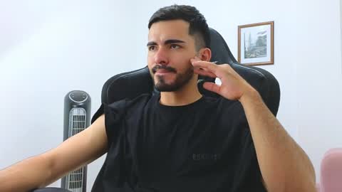 Snapshot of alejandroo_7 chatting on January 10, 2025, 12:38 am alejandroo_7 online show from January 10, 2025, 12:38 am