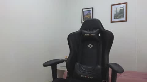 Snapshot of alejandroo_7 chatting on January 18, 2025, 9:45 pm alejandroo_7 online show from January 18, 2025, 9:45 pm