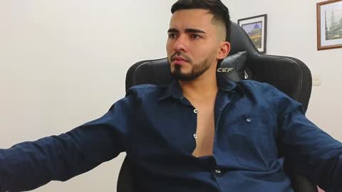 Snapshot of alejandroo_7 chatting on January 21, 2025, 11:02 pm alejandroo_7 online show from January 21, 2025, 11:02 pm