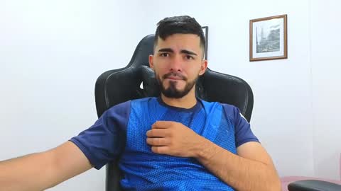 Snapshot of alejandroo_7 chatting on January 24, 2025, 12:42 am alejandroo_7 online show from January 24, 2025, 12:42 am