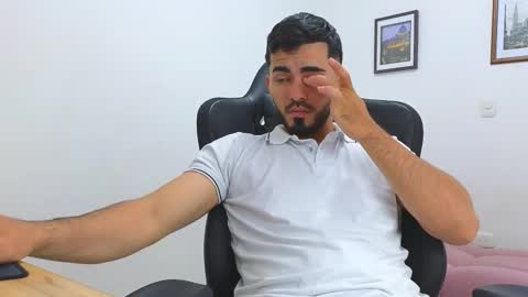 Snapshot of alejandroo_7 chatting on February 14, 2025, 11:20 pm alejandroo_7 online show from February 14, 2025, 11:20 pm