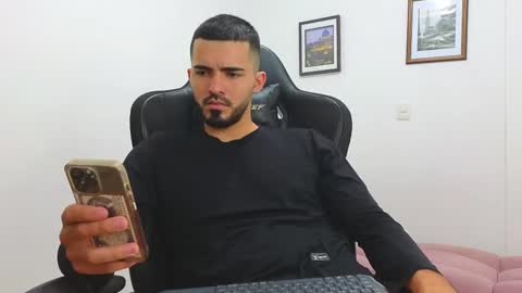 Snapshot of alejandroo_7 chatting on February 27, 2025, 10:31 pm alejandroo_7 online show from February 27, 2025, 10:31 pm