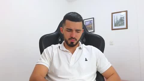 Snapshot of alejandroo_7 chatting on March 3, 2025, 8:43 pm alejandroo_7 online show from March 3, 2025, 8:43 pm