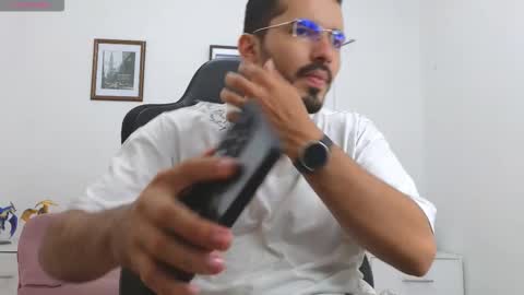 Snapshot of alejandroo_7 chatting on October 8, 2025, 6:05 pm alejandroo_7 online show from October 8, 2025, 6:05 pm