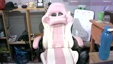 alejandropppzz online show from January 31, 2025, 8:22 am