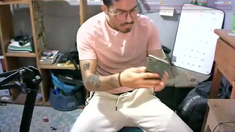 alejandropppzz online show from February 2, 2025, 7:09 am