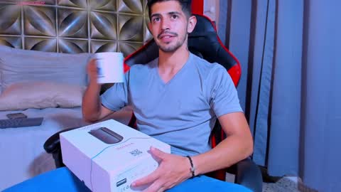 Alejo  online show from February 5, 2025, 5:30 am