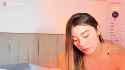 alejandra independent models online show from December 14, 2024, 9:02 pm