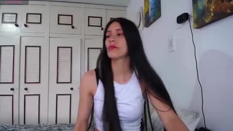 alejaxxxhot online show from November 24, 2025, 9:14 pm