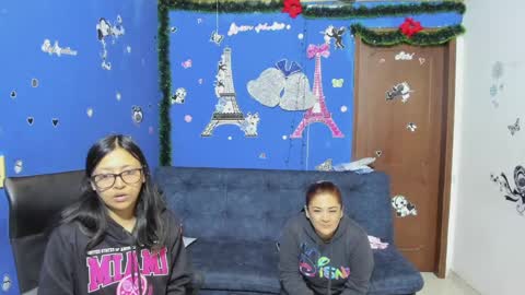 zoe and Kataleya online show from February 7, 2025, 12:28 pm