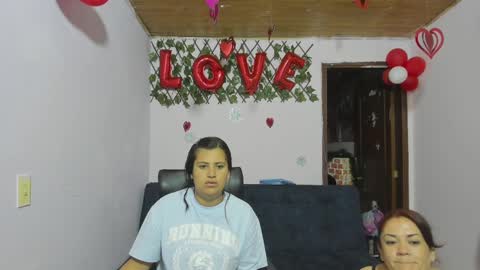 zoe and Kataleya online show from March 4, 2025, 12:33 pm